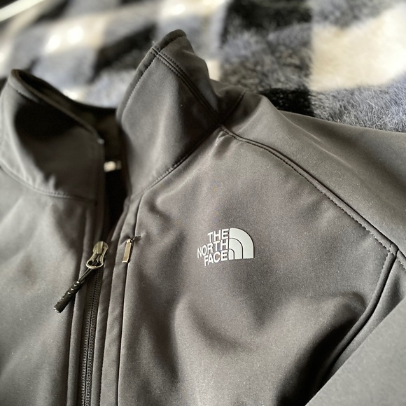 The North Face Jackets & Blazers - North Face 🏔 🤍 Women’s Windwall Jacket